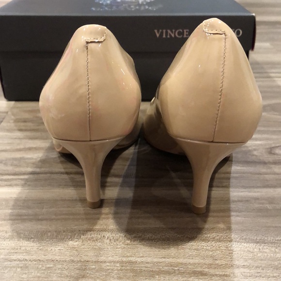 Vince Camuto heels size 7W - Picture 4 of 10